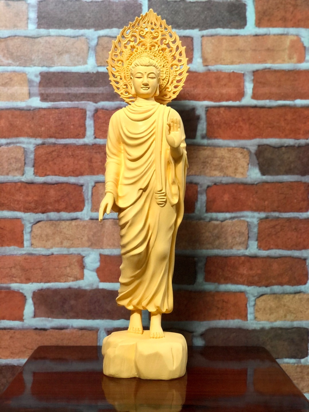 Tượng Phật Thích Ca Ban Phước 43 cm có hào quang