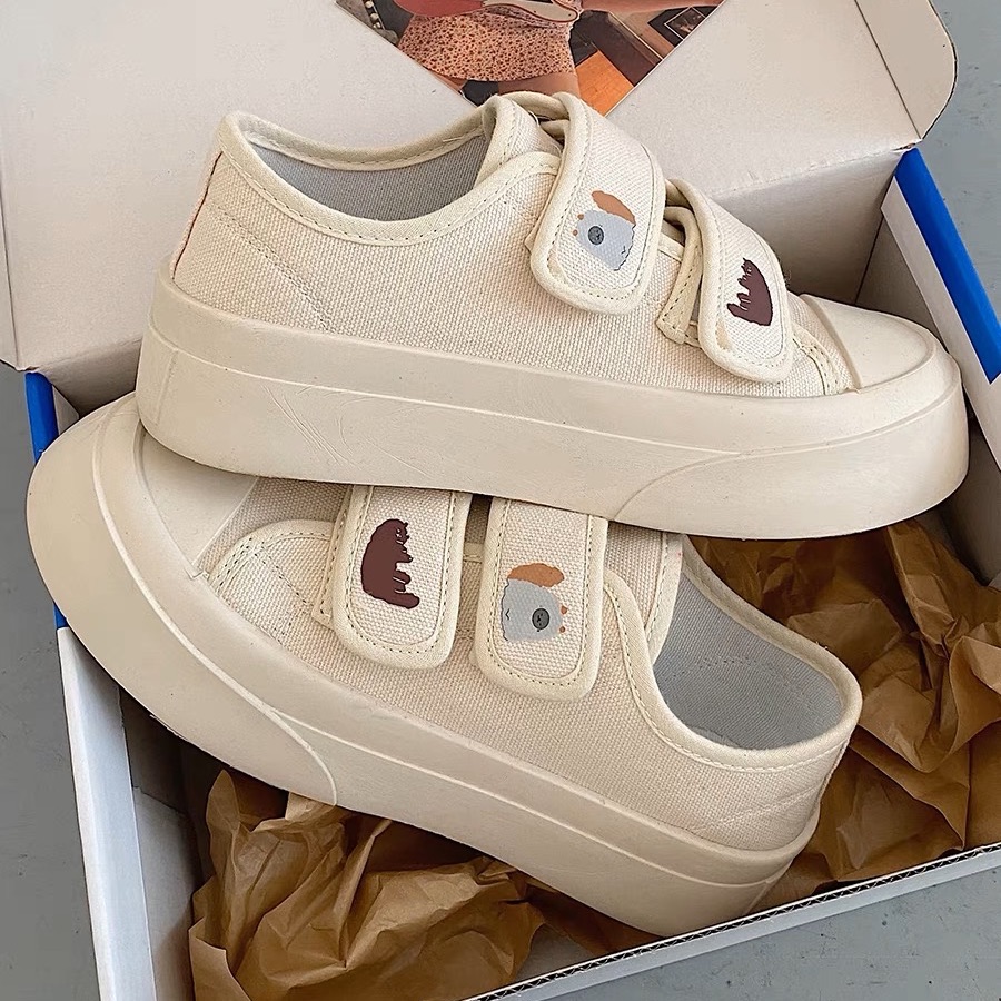 Giày lười slipon quai dán hình voi con