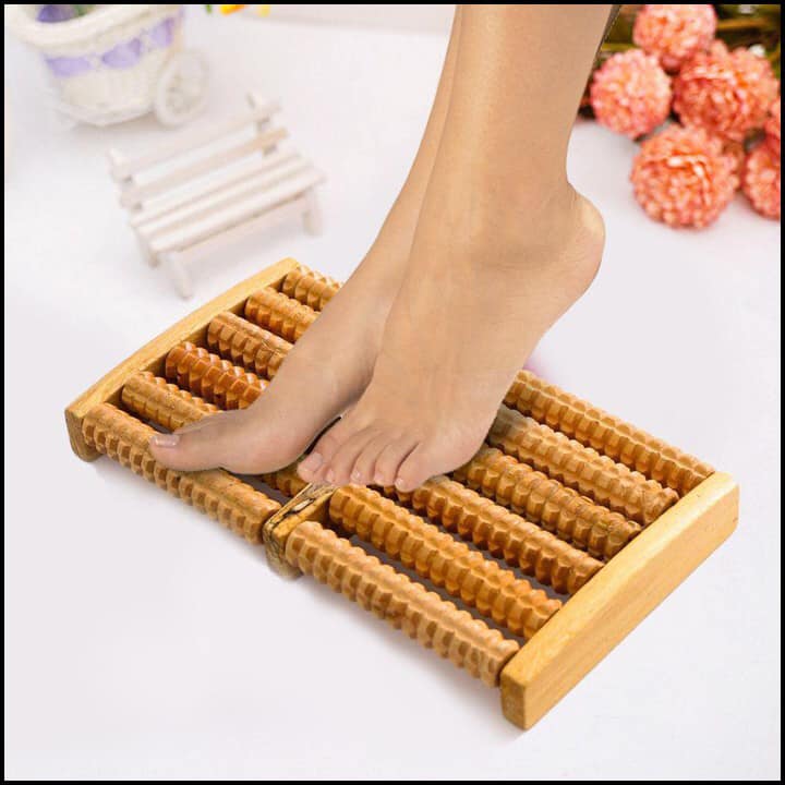 Bàn lăn chân gỗ. Bàn massage chân 5 hàng bấm huyệt thư giãn hàng tốt