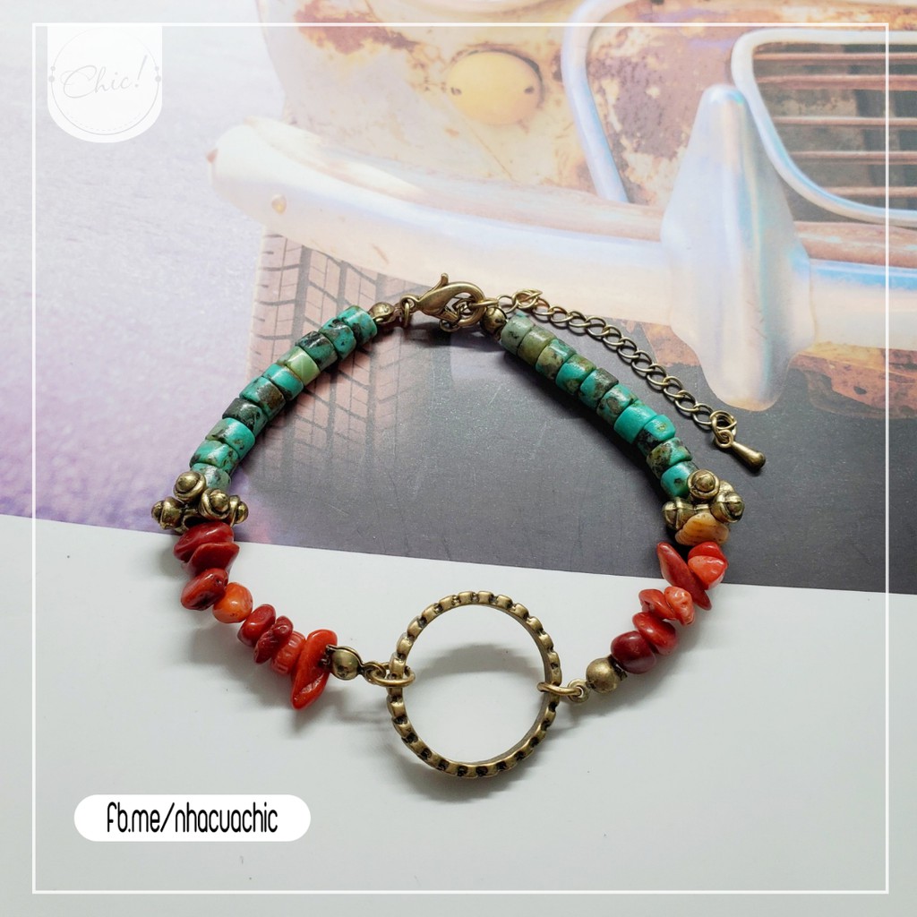 Lita Bracelet - Vòng tay Boho phối hạt xanh đỏ, mặt tròn