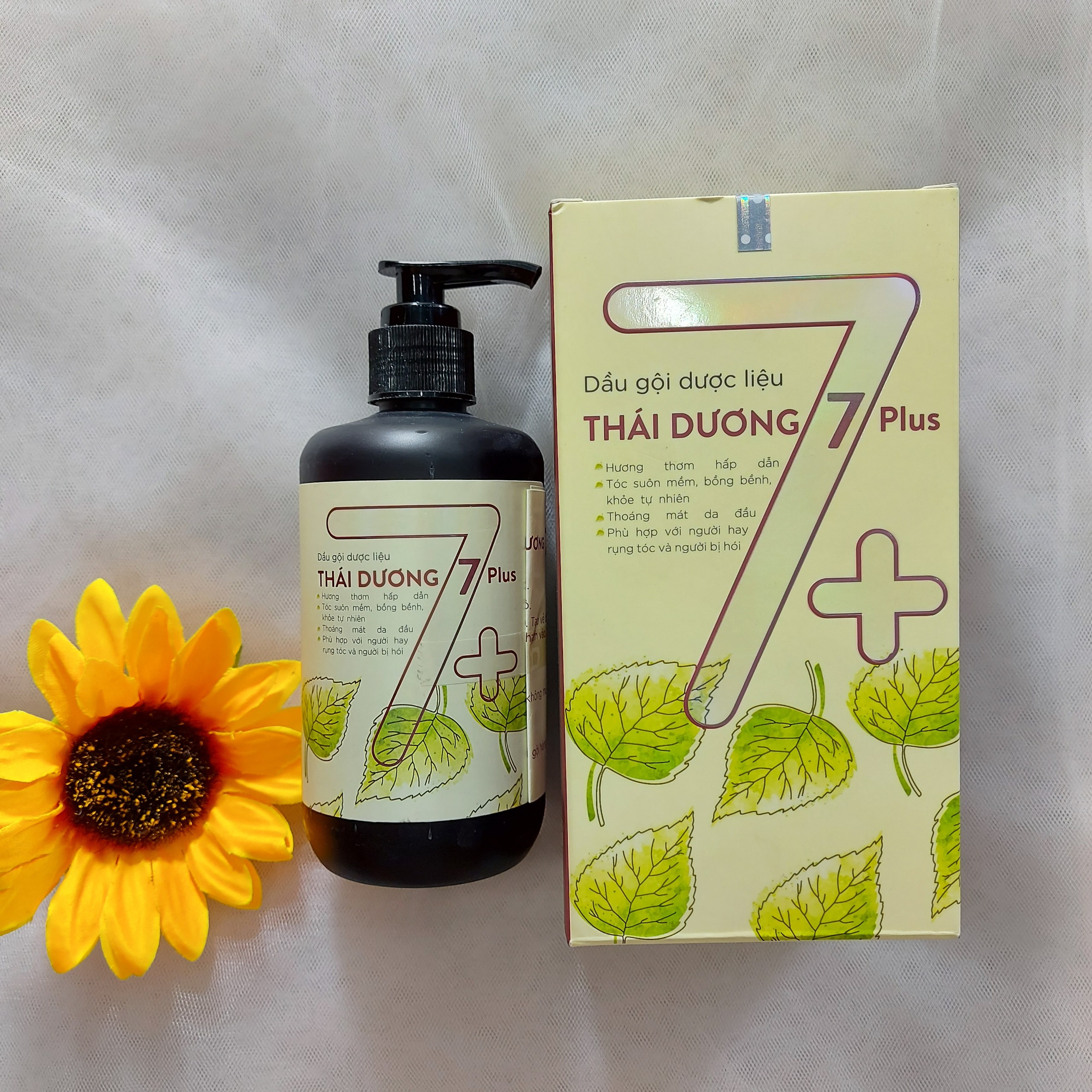 [HCM]Dầu gội dược liệu Thái Dương 7 Plus (100 & 250ml) - Giúp phục hồi chân tóc bảo vệ da đầu bị hư tổn