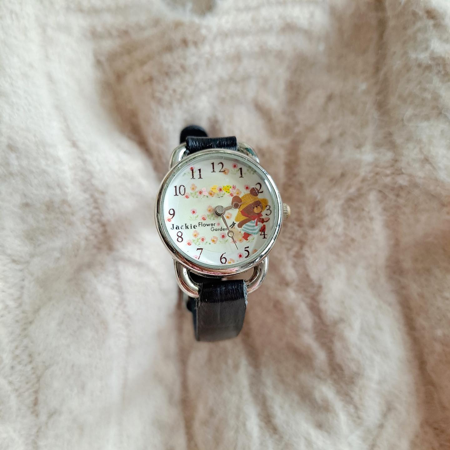 Đồng hồ Si Nhật - Nữ - BANDAI - Hoạ tiết hoạt hình xinh xắn