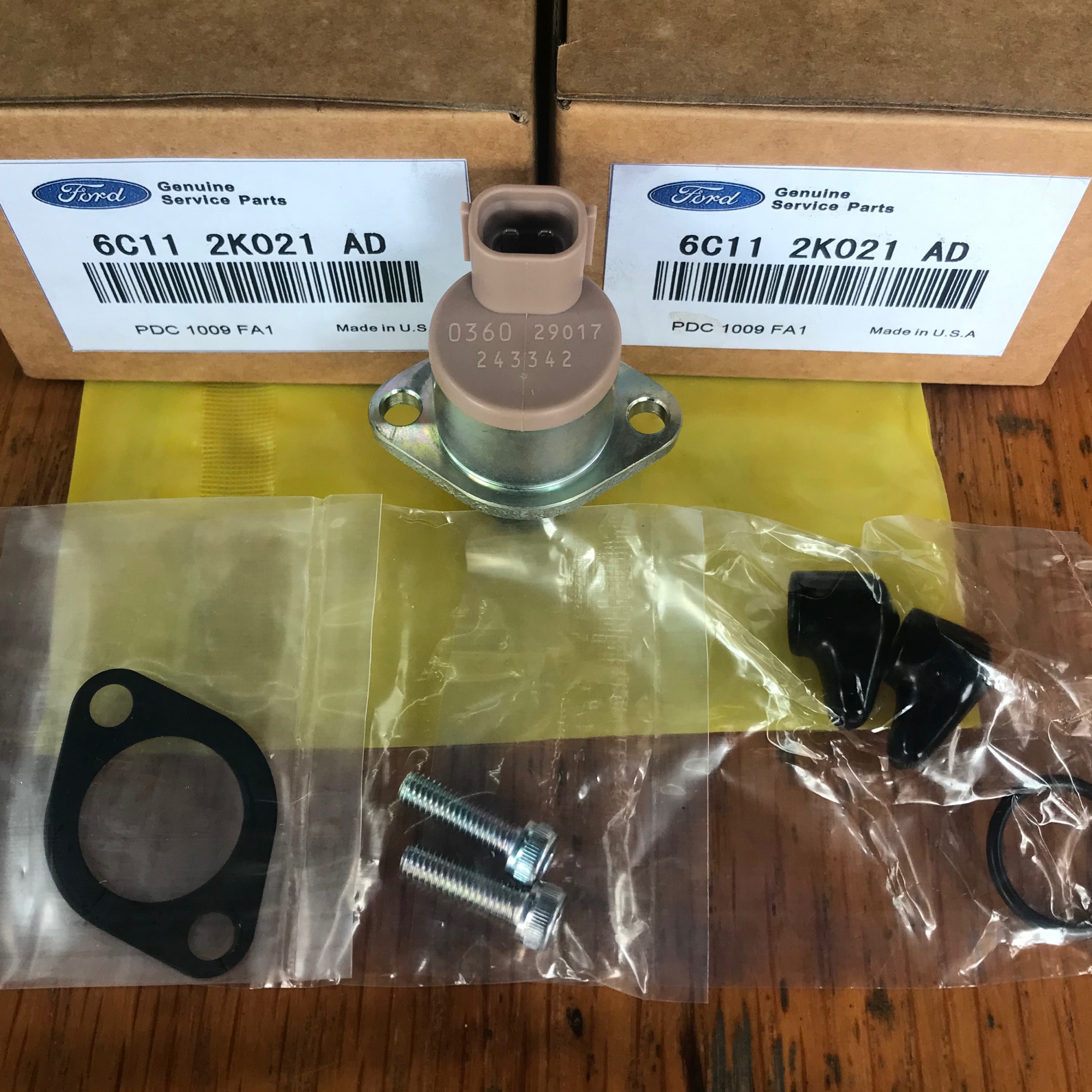 Van Định Lượng Dầu Ford Transit
