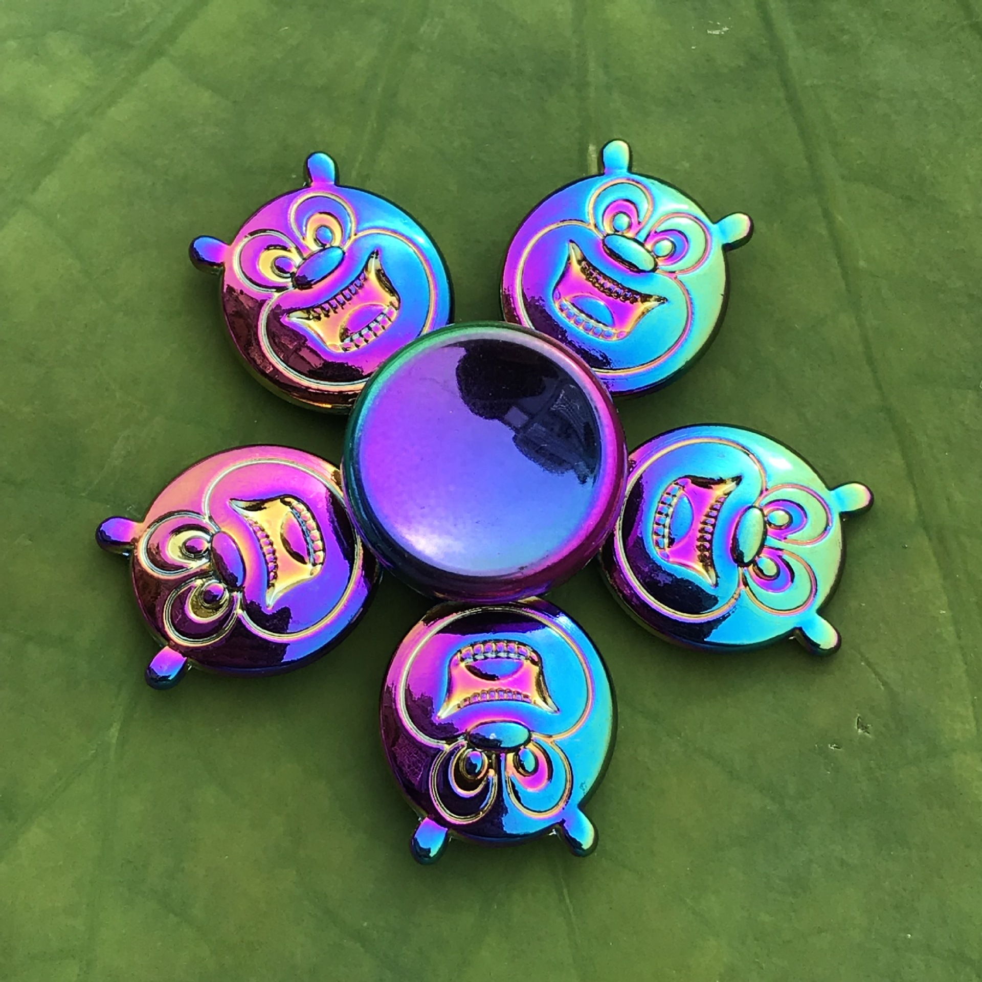 Con Quay Hand Fidget Spinner Kim Loại 7 Màu Titan Giảm Căng Thẳng  - Con Xoay Hình Mặt Gấu (con quay hand fidget spinner kim loai 7 mau titan giam cang thang  - con xoay hinh mat gau)