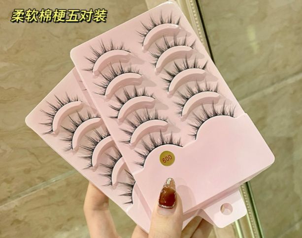 Lông mi giả tự nhiên hộp hồng pink 5 cặp