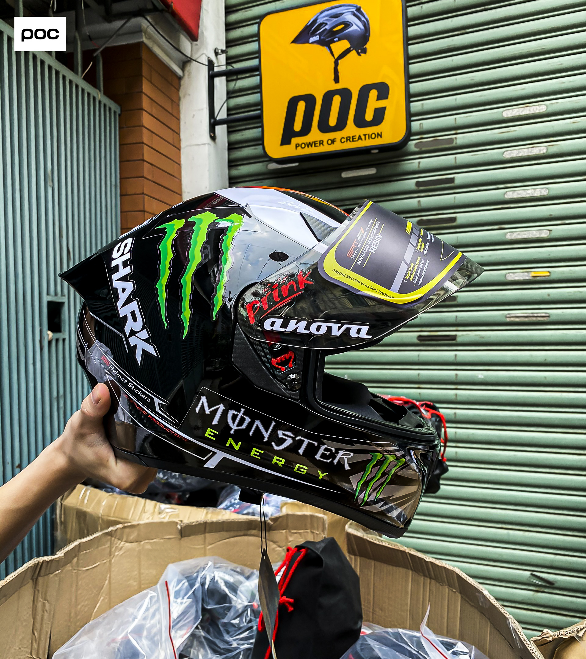 Nón Fullface ROYAL M138 1 KÍNH đen bóng lên tem SHARK V2 sẵn túi đựng nón