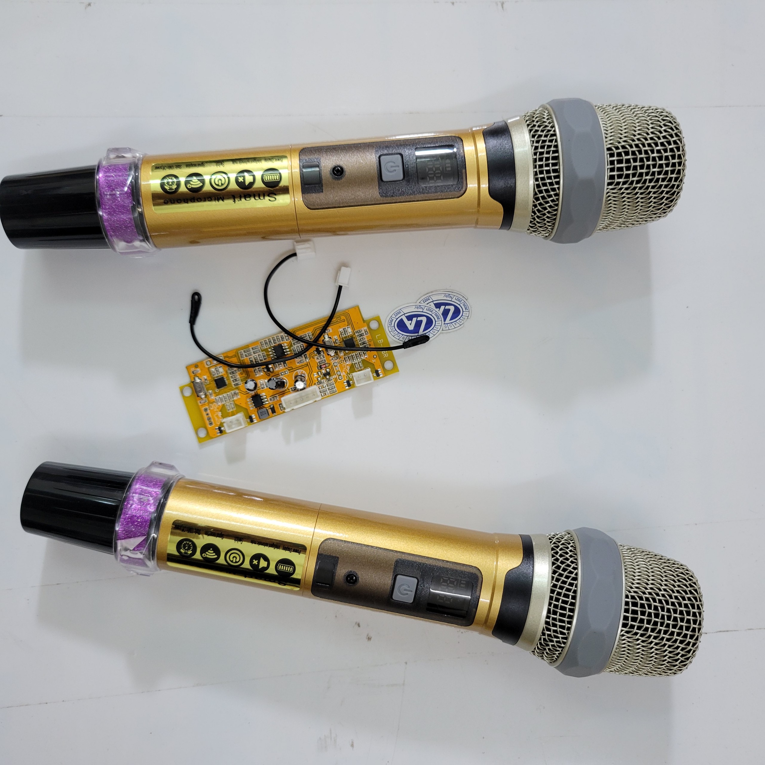 Mic không dây ráp loa kéo ampli