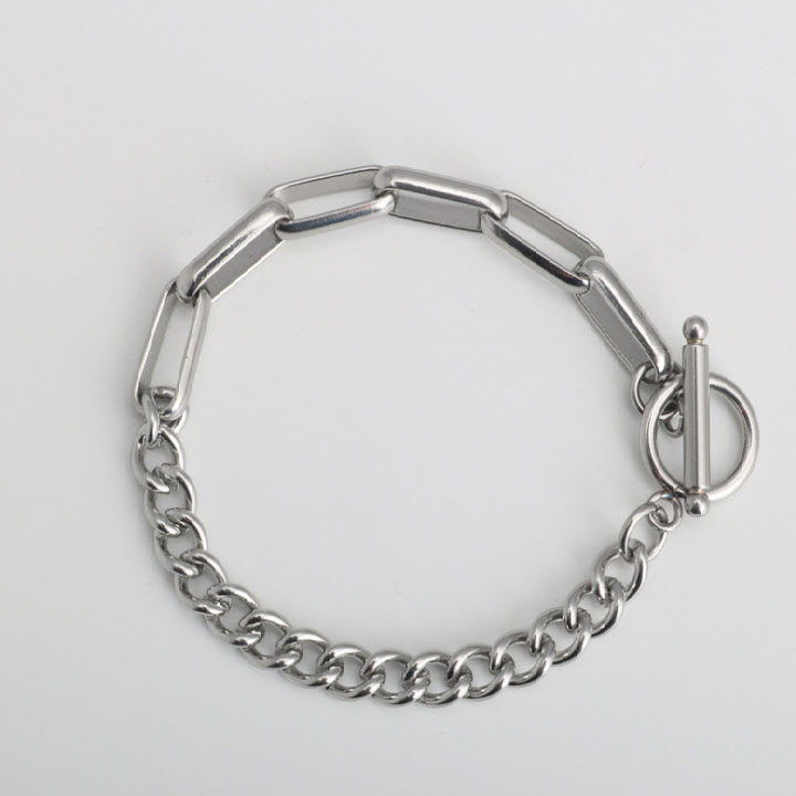 Lắc Tay Nam Titan Thời Trang Hàn Quốc Và Hiện Đại Mẫu 2021 - Kiểu Xích Giao Thoa - Đảm Bảo Không Đen, Không Rỉ Sét Vĩnh Viễn - T070