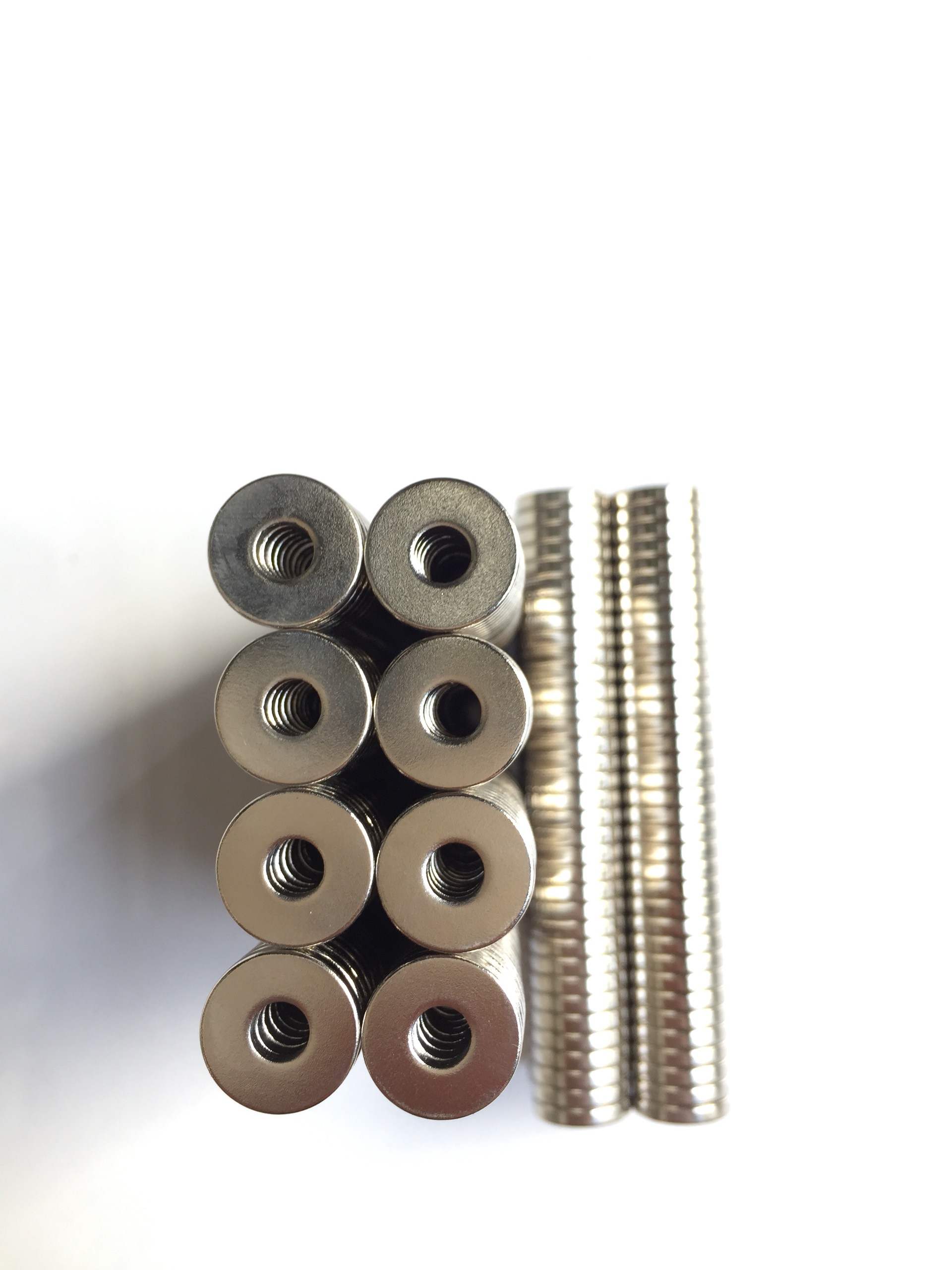 Viên nam châm đất hiếm ø 14x2mm lỗ m4 mã n38