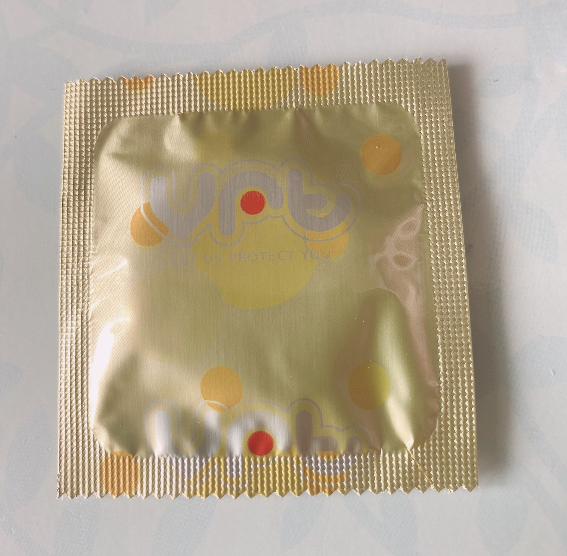 1 cái bao cao su gia đình, khách sạn Vrt