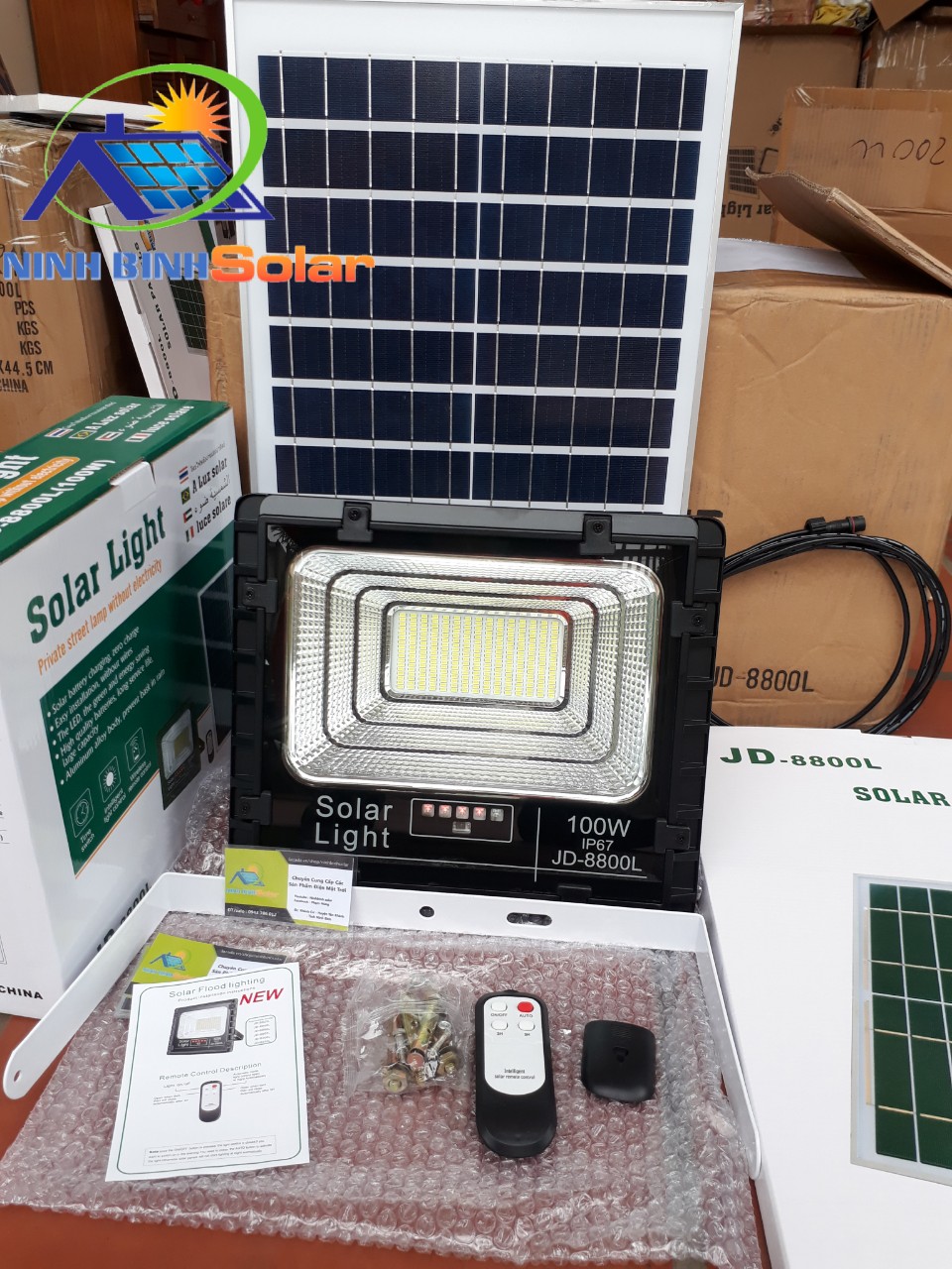 Đèn Pha Led Năng Lượng Mặt Trời 100W JD8800L Chính Hãng Jindian Cam Kết BH 2 Năm