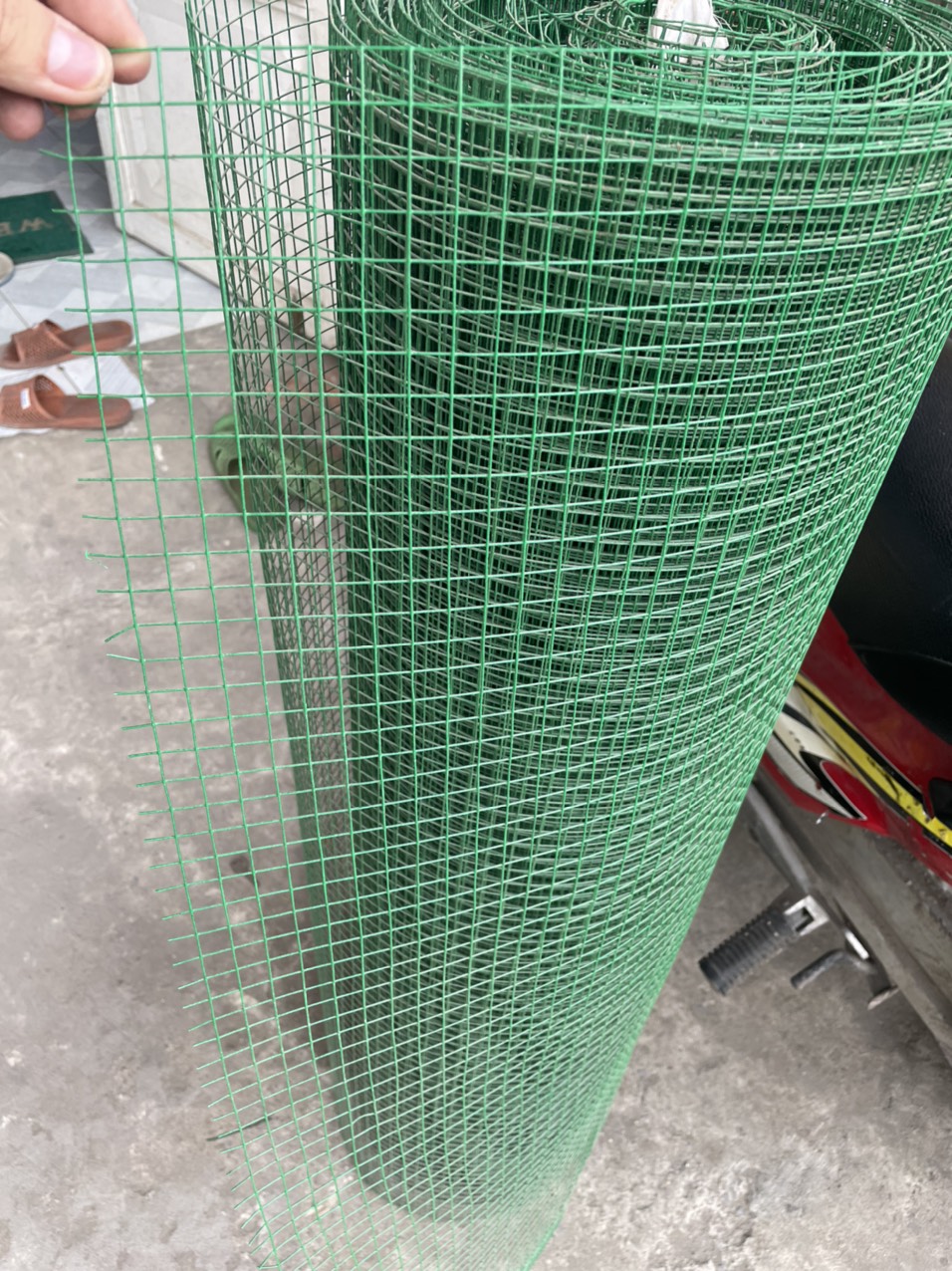 Lưới sắt bọc nhựa ô vuông màu xanh