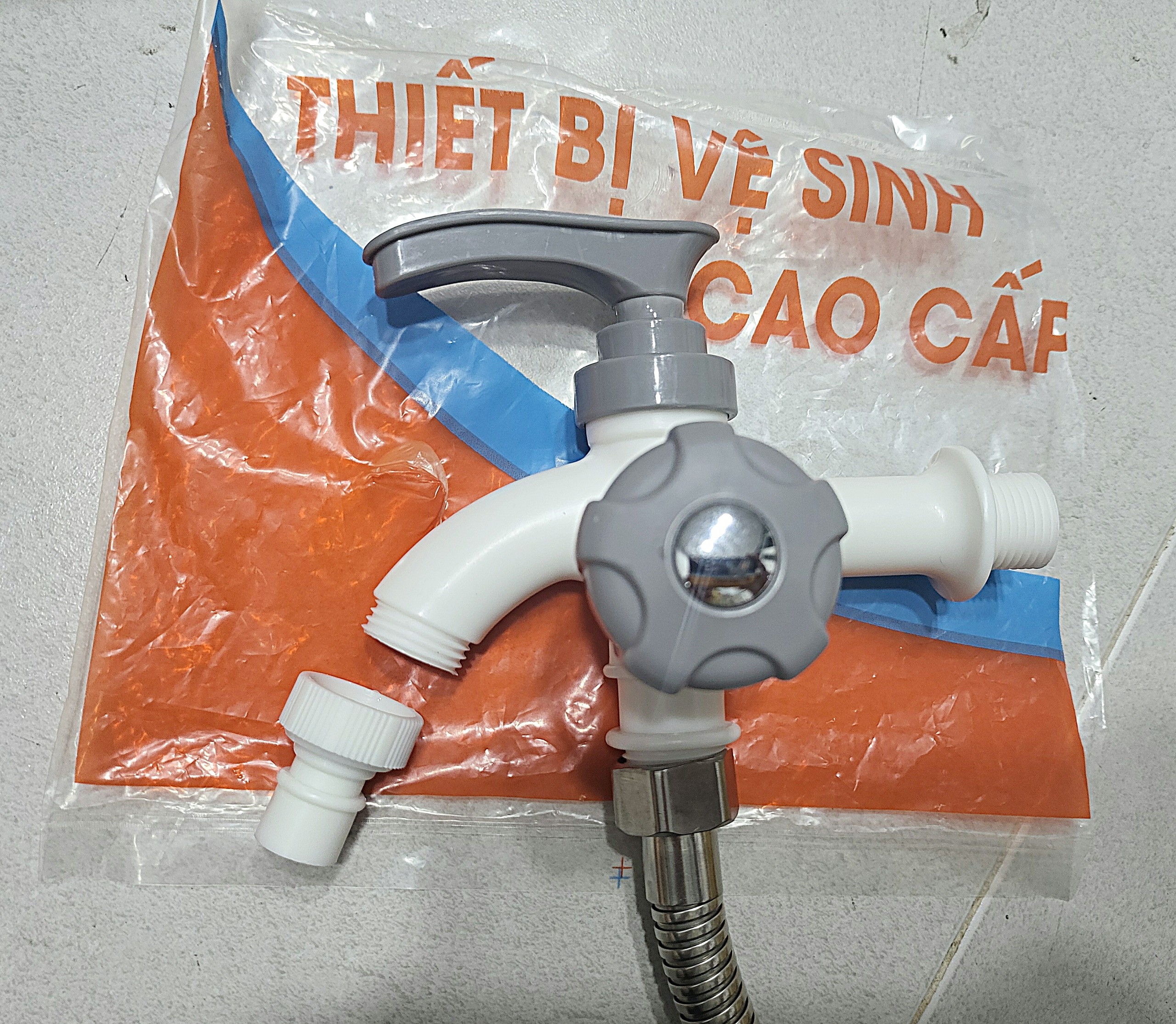 [HCM]Củ sen tắm nhựa Mã Lai ( hình thật- clip thử nước)