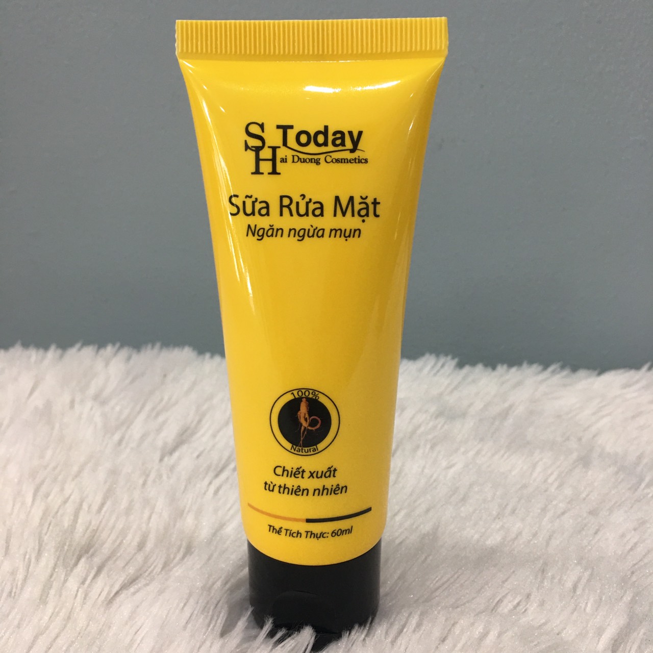 Sữa rửa mặt sáng da ngừa mụn SH Today Vàng
