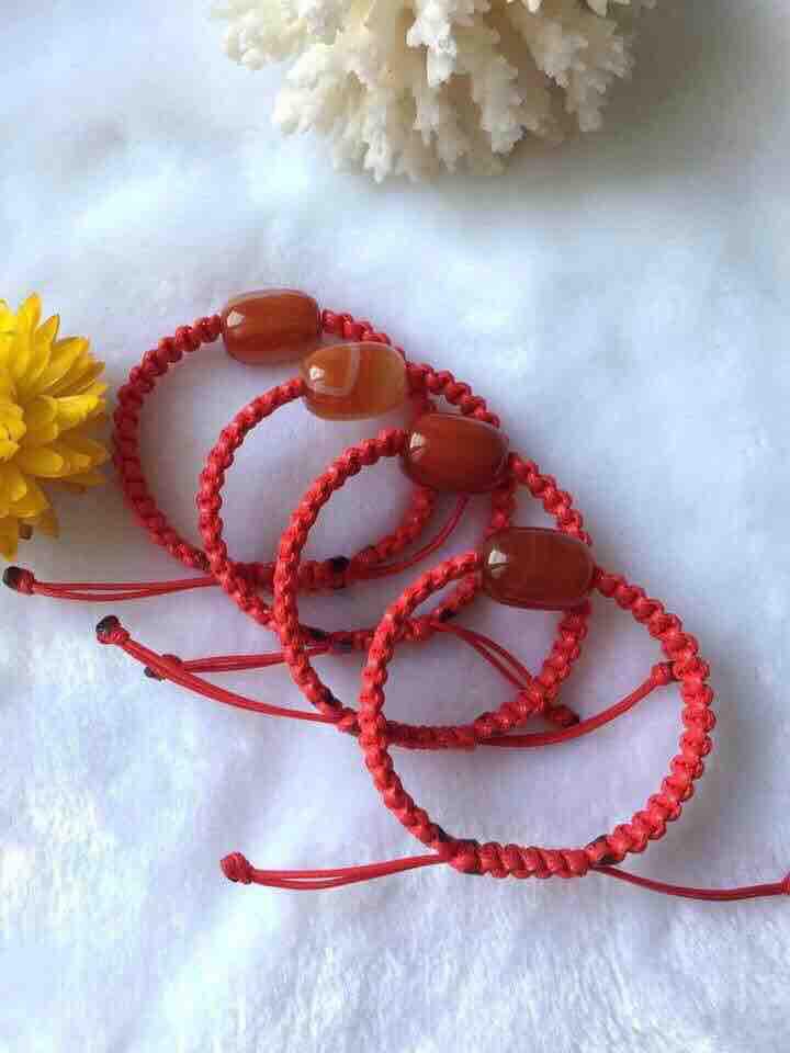 Vòng tay lu thống -