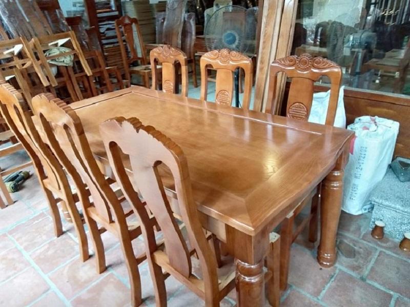 bộ bàn ghế ăn sồi Nga ghế hoa lá tây