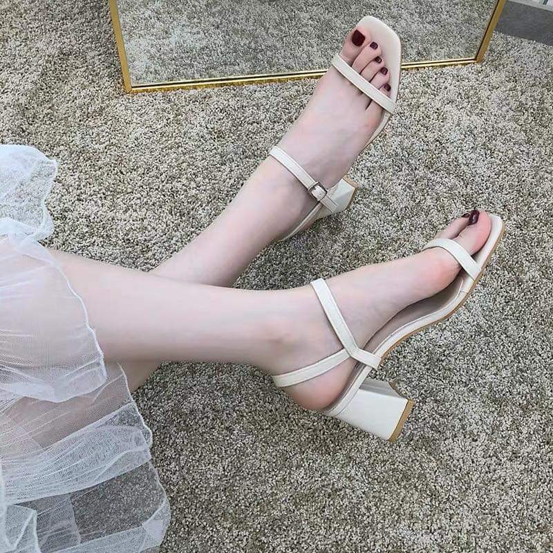 Sandal đế vuông 5p  2 màu đen và kem