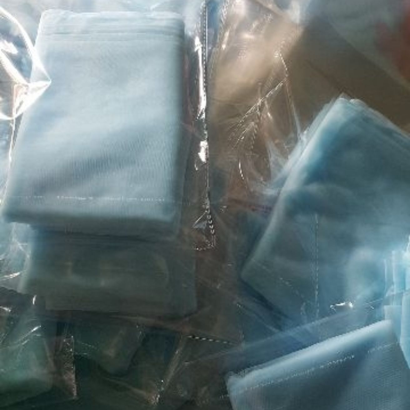rèm vải voan lưới trang trí sinh nhật 1m6×2m. Không co rút khi giặt, không phai màu trong quá trình sử dụng.
