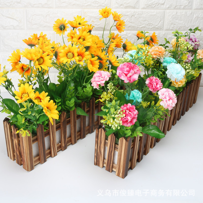 Chậu hàng rào gỗ kèm xốp cắm cây hoa giả