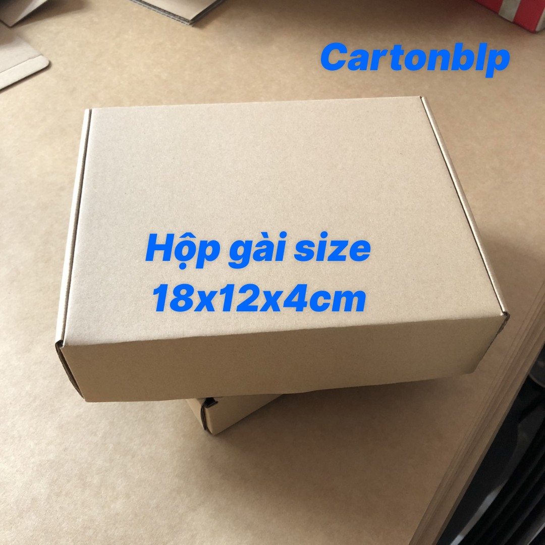 50 Hộp gài size 18x12x4cm đựng ốp lưng, phụ kiện...