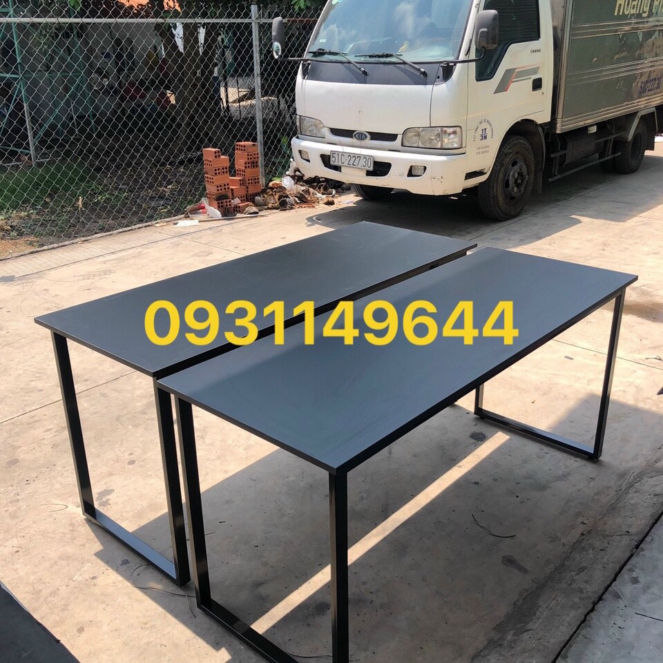 Bàn chân u dài 1m6