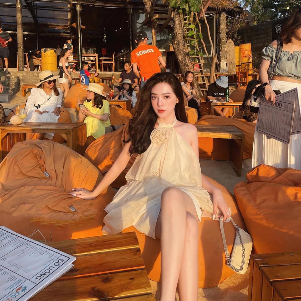 váy yếm tầng