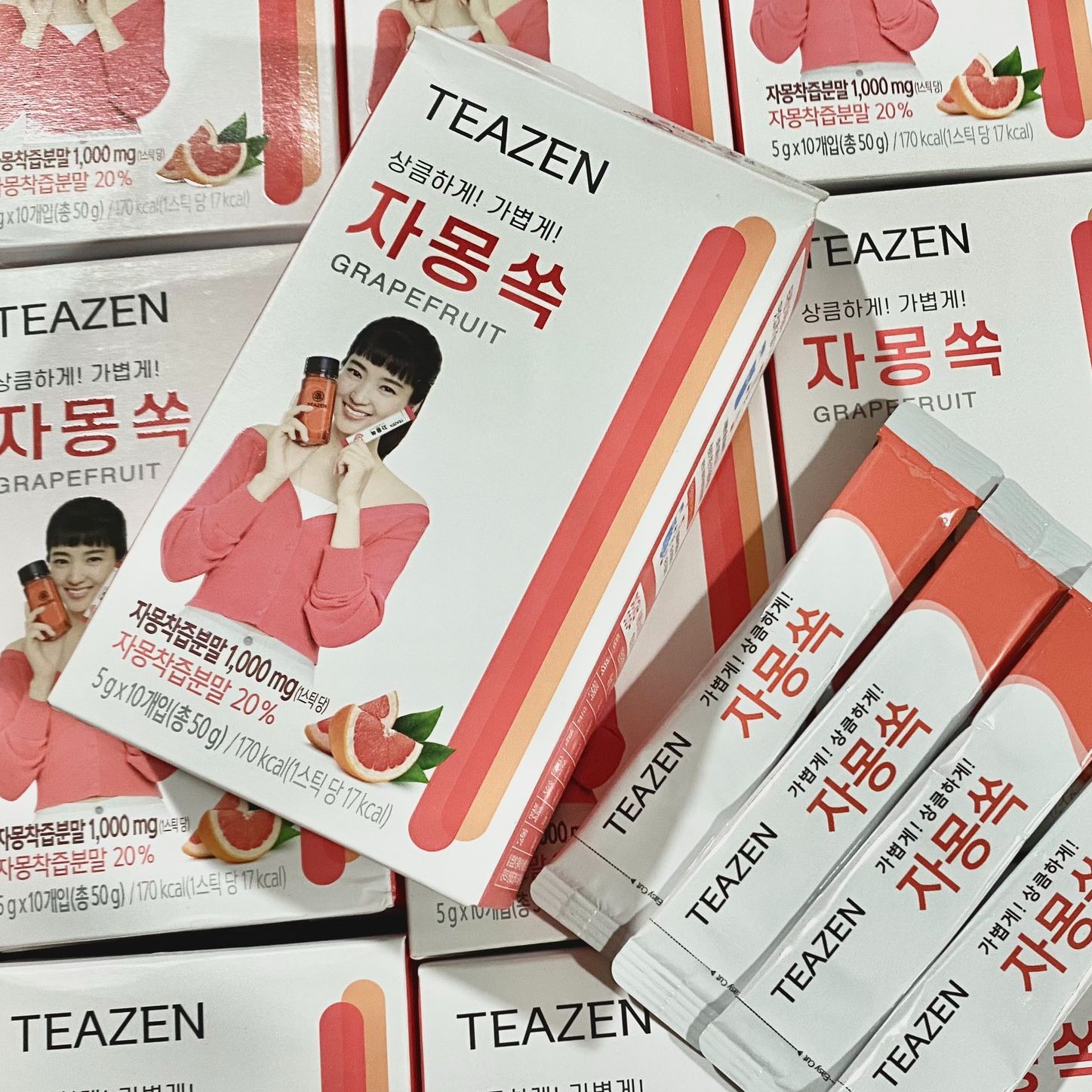Hỗ trợ giảm cân, đẹp da - Trà bưởi Teazen Kombucha Hàn Quốc chiết xuất nước ép bưởi hộp 10 gói