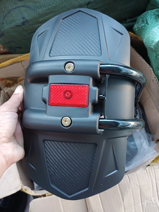 chắn bùn mẫu mới lắp nhiều dòng xe .exciter .winer.r15.moto và nhiều dòng xe khác