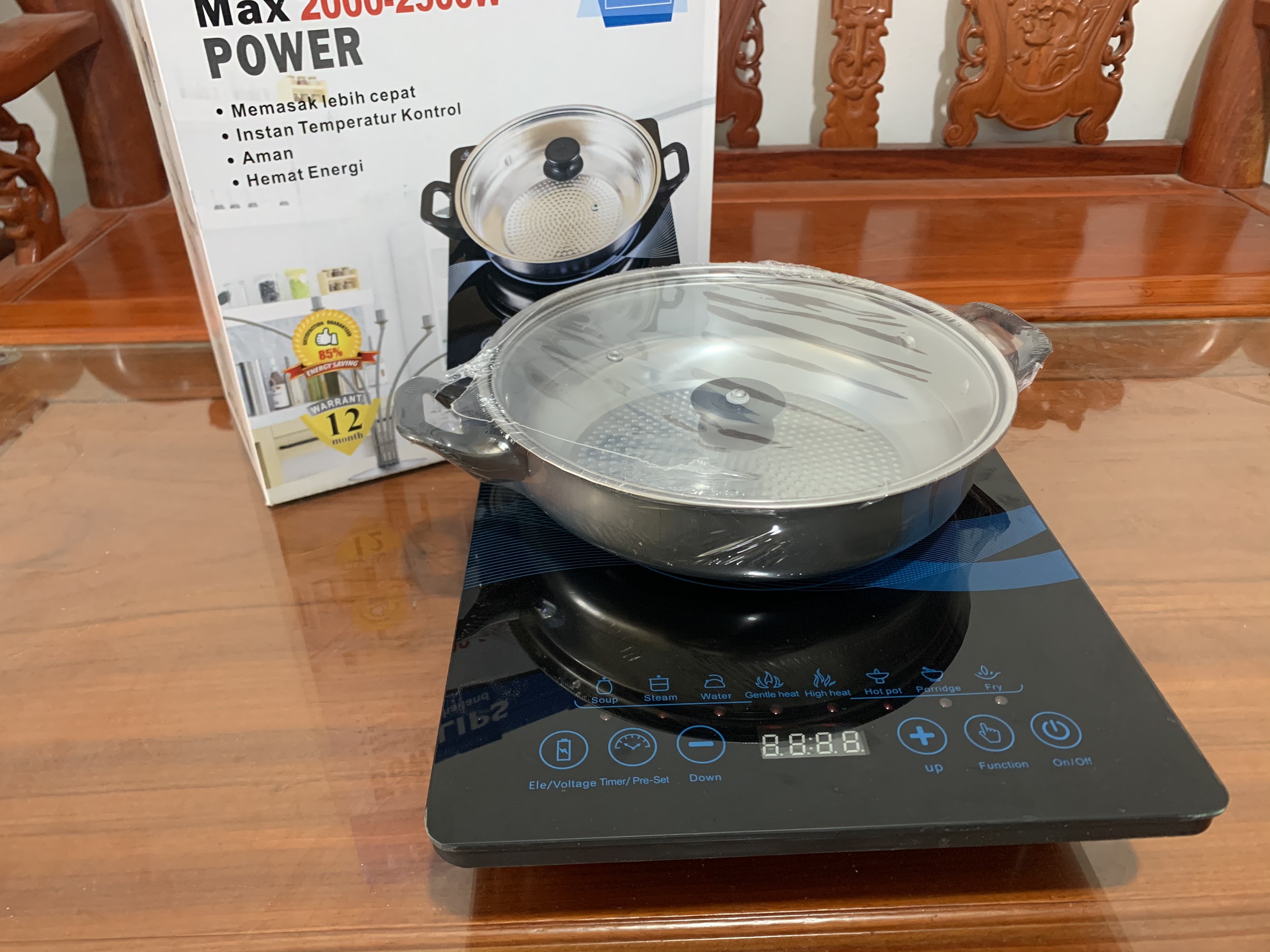 Bếp từ đơn pl cảm ứng mặt kính cường lực tặng kèm nồi, công suất 2200w