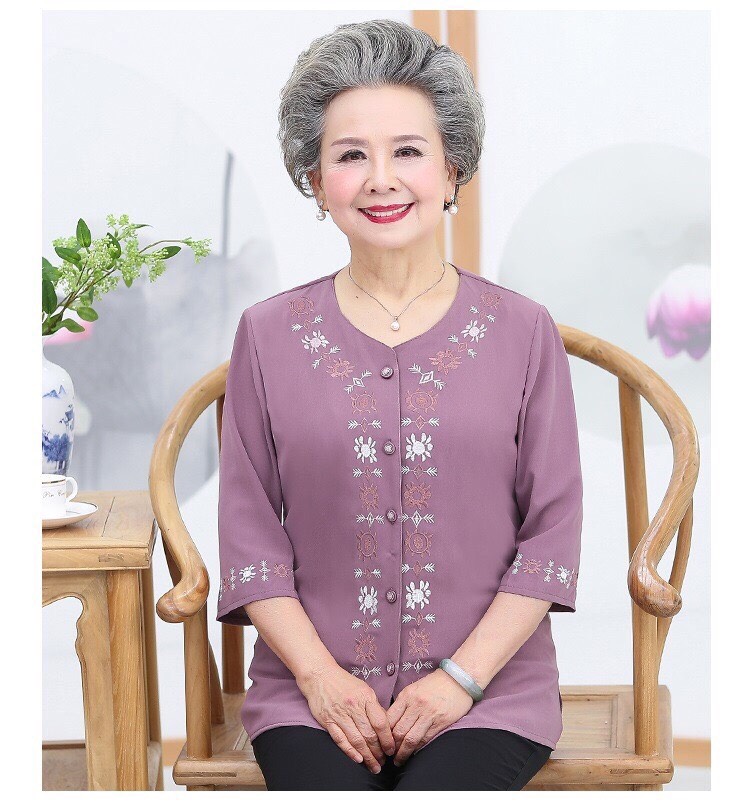 Bộ quần áo cho người già