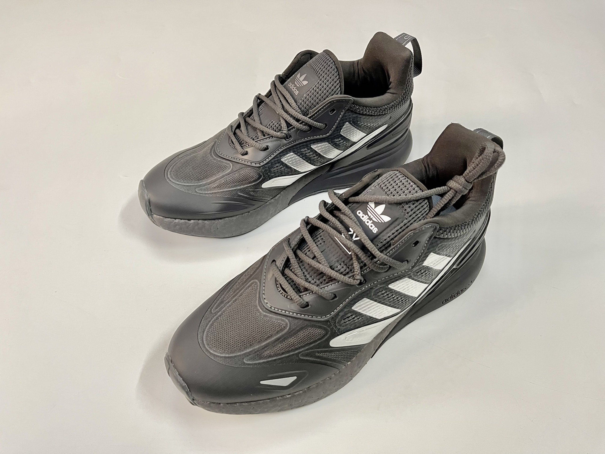 Giày nam ZX 2K Boost nam mới bền êm nhẹ gym thể thao (xám bạc)