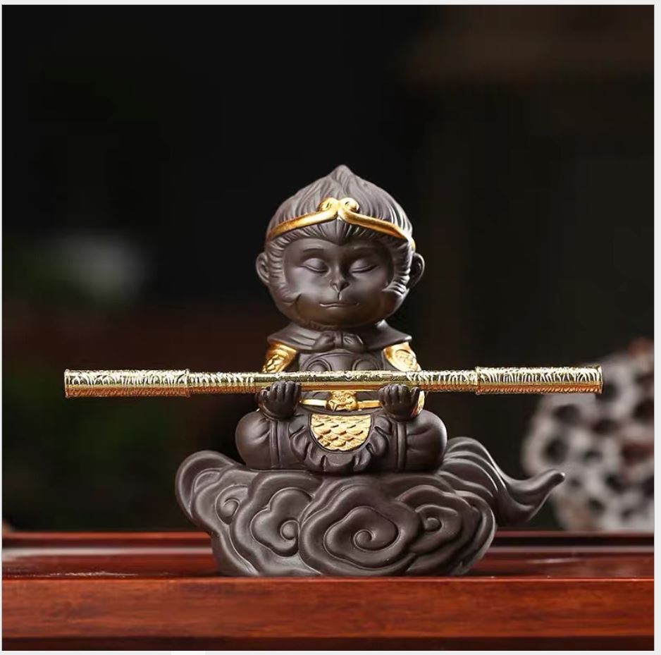 Tượng ngộ không cưỡi mây tu luyện (tặng kèm gậy vàng)