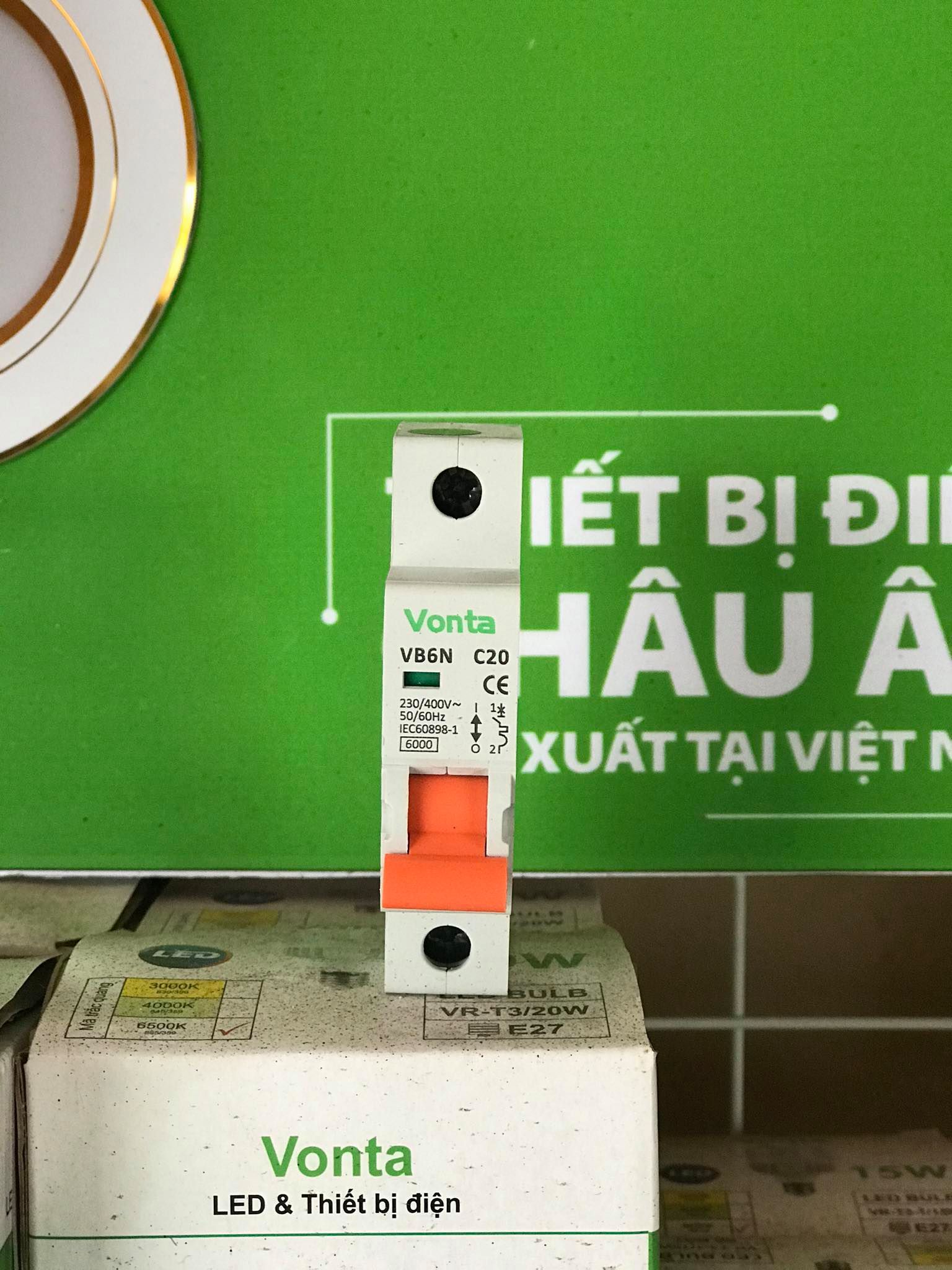 Át cài đơn Vonta 16A, 20A, 32A chống tải , chập cháy hàng Việt Nam xuất khẩu