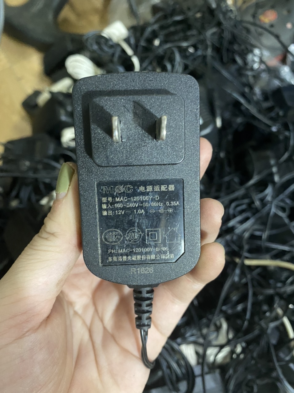 Nguồn adapter 12v 1a củ sạc