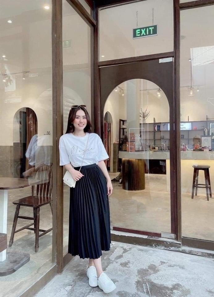 Chân váy xếp ly dáng dài sang chảnh