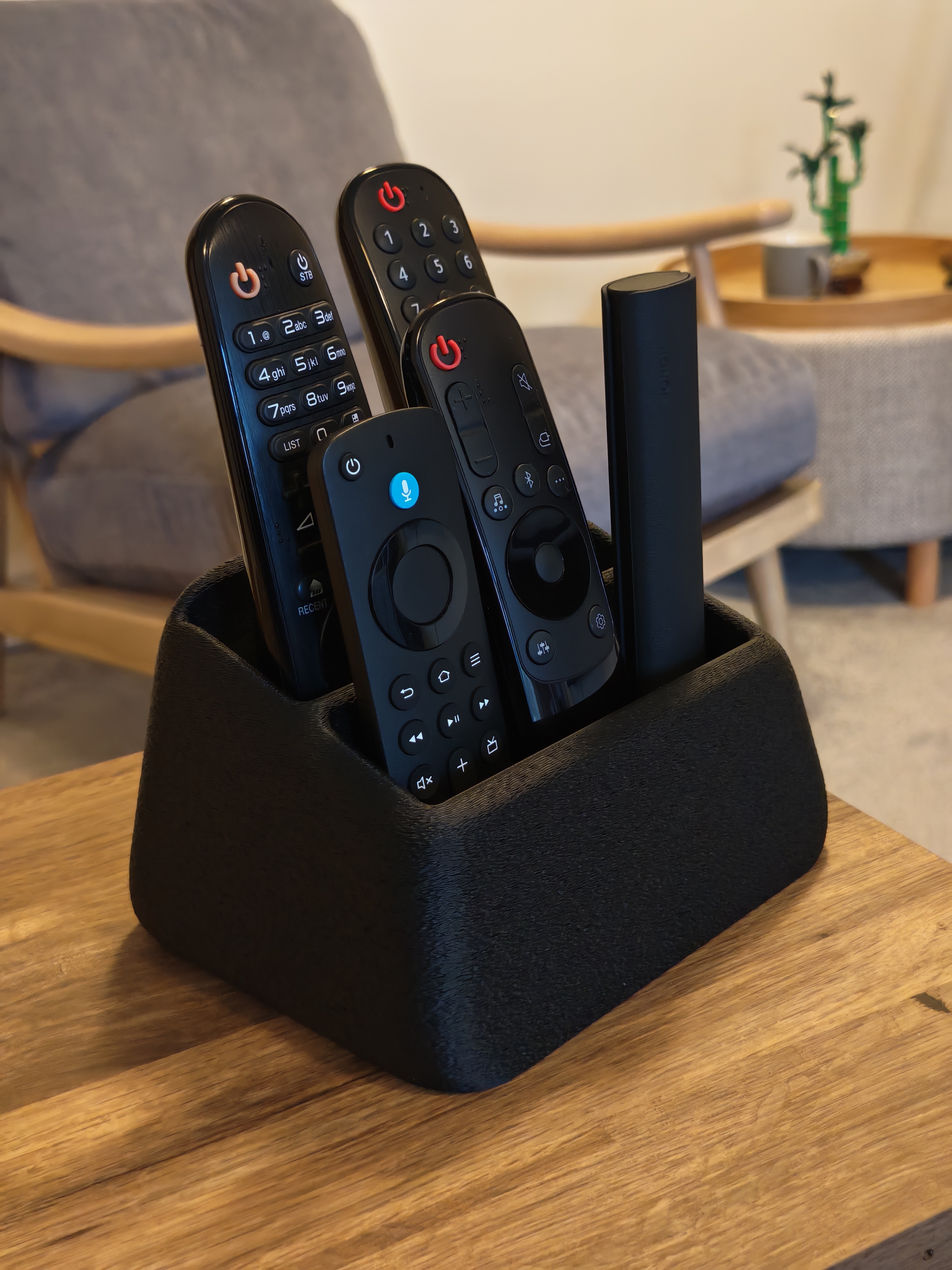 Khay Đựng Remote Đa Năng Tech Nest - Kệ Để Điều Khiển Tivi, Máy Lạnh Cao Cấp - Phụ Kiện Decor Bàn Trà Phòng Khách Thông