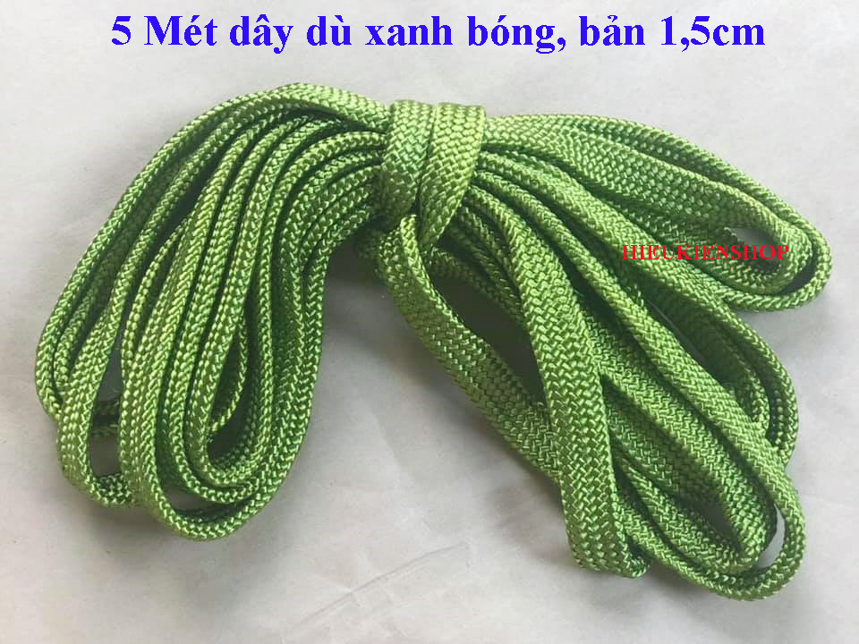 Dây dù xanh bóng loại tốt. Dùng để giăng võng, cột hàng...Bản 1,5cm. Dài 5 mét