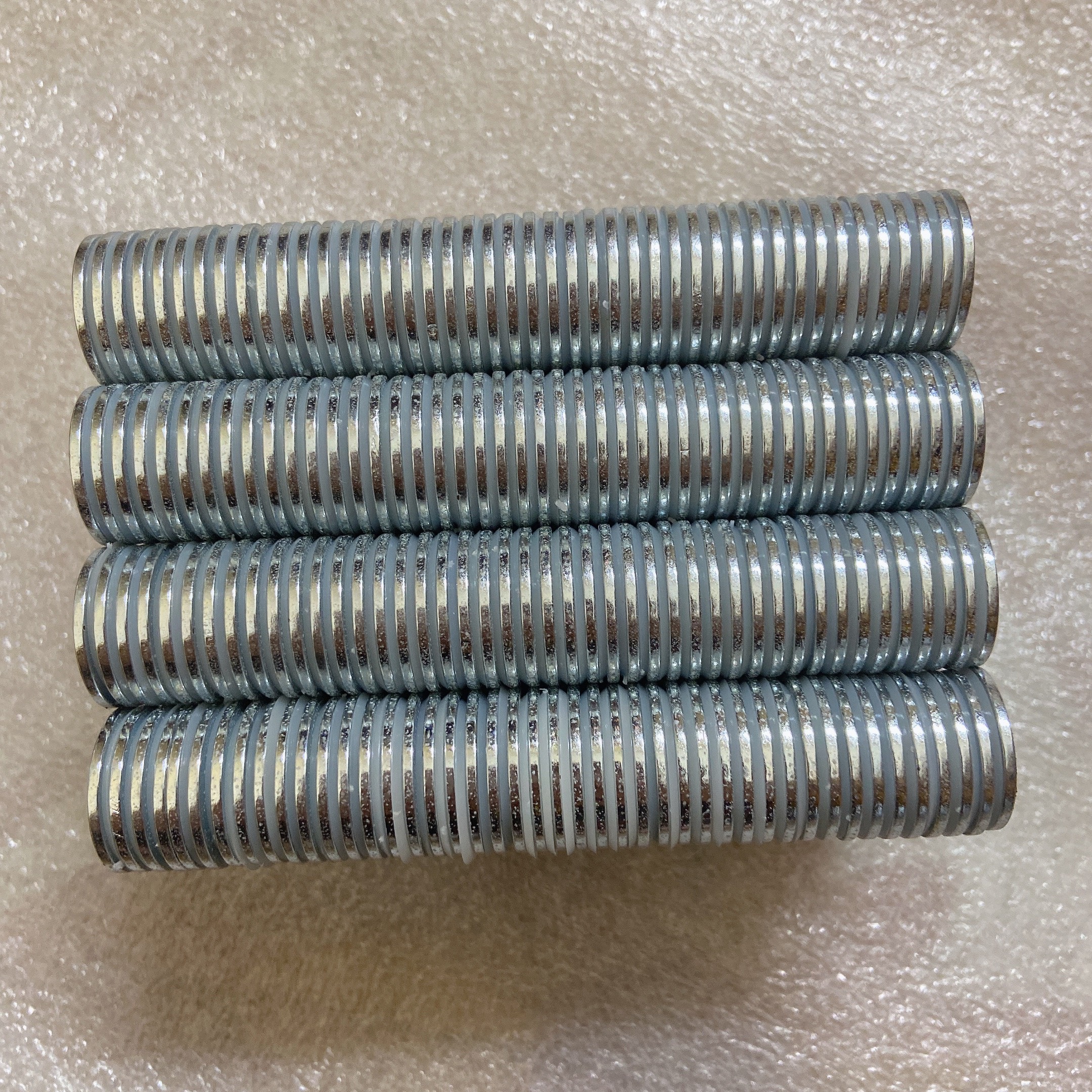 Nam châm đất hiếm kích thước 20x1.5mm kẽm lực hút mạnh N42