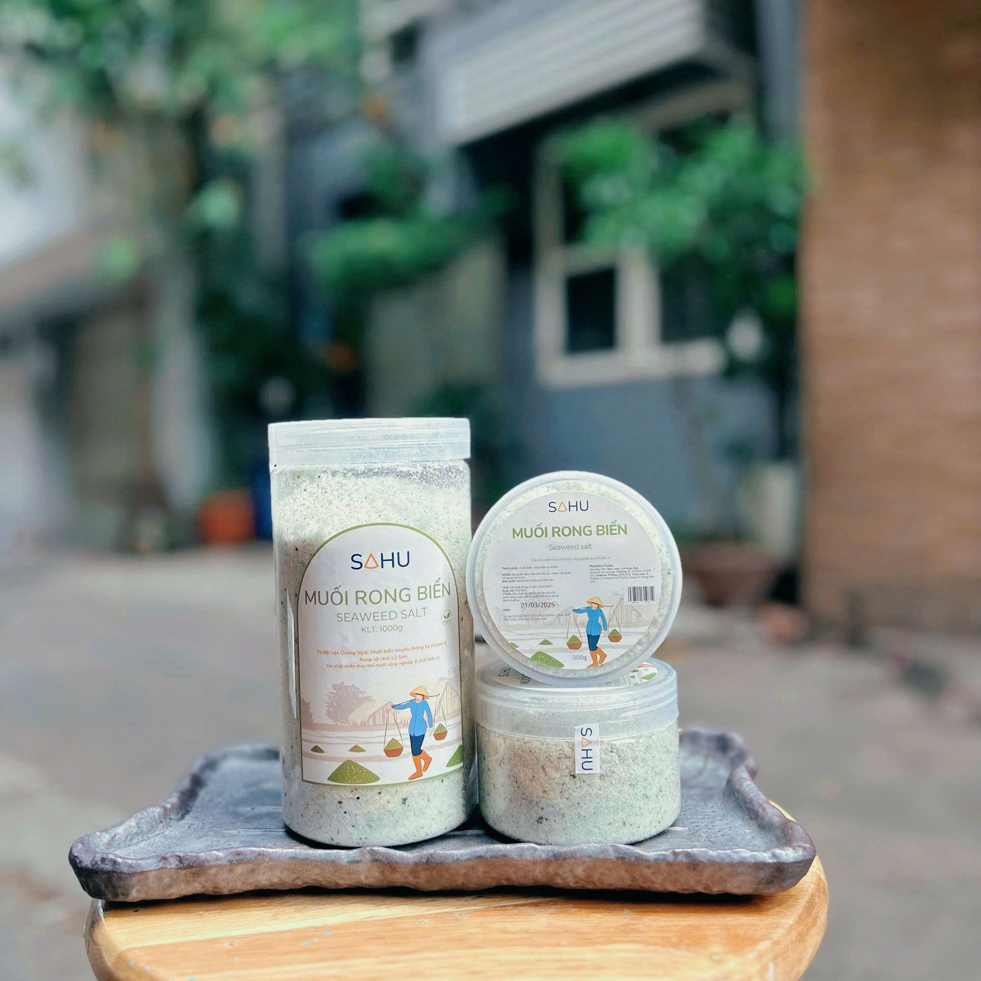 Muối Rong Biển SAHU Kết Hợp Giữa Muối Biển Và Rong Biển