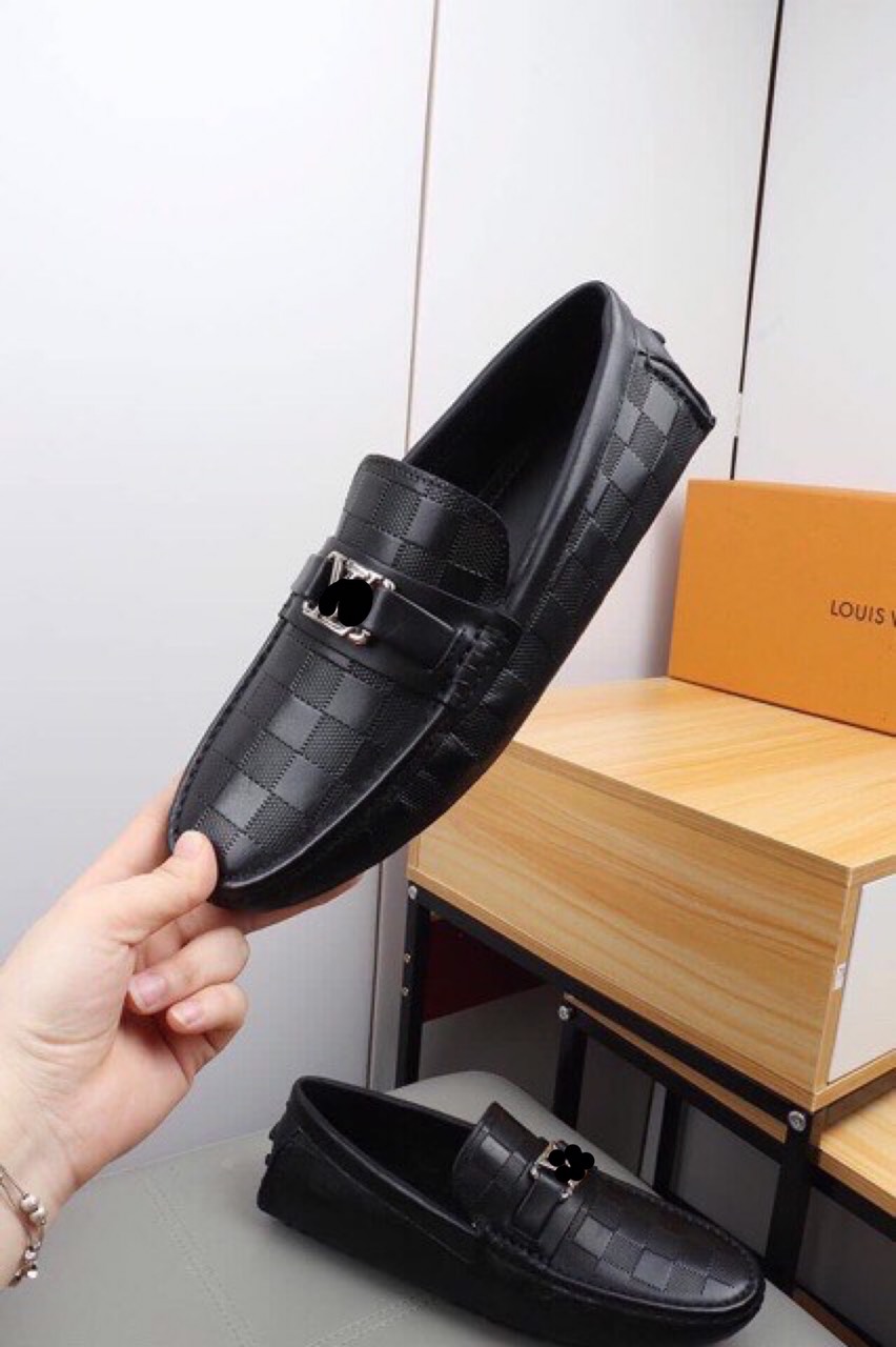 giày lười nam vân caro hót hít logo bạc sáng