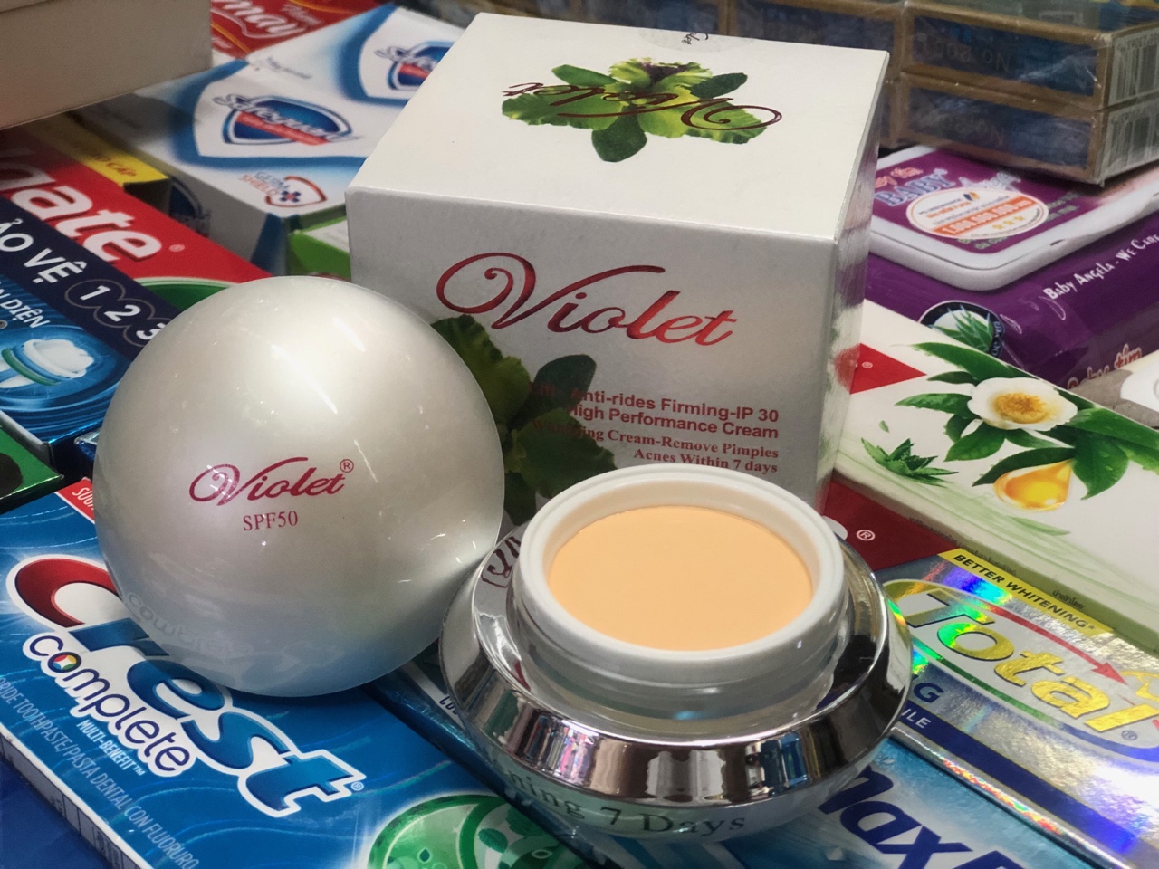 Kem dưỡng trắng da violet whitening 7 day