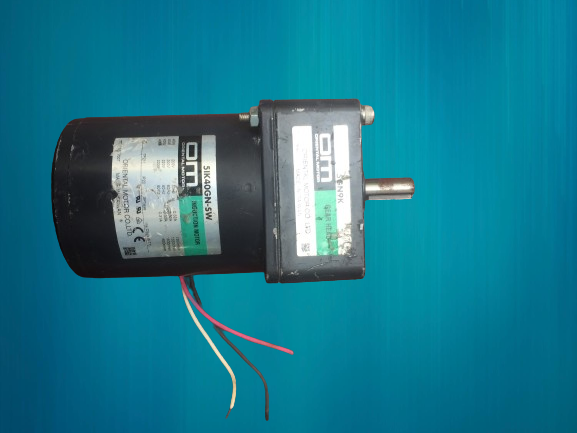 Mô tơ giảm tốc 220v