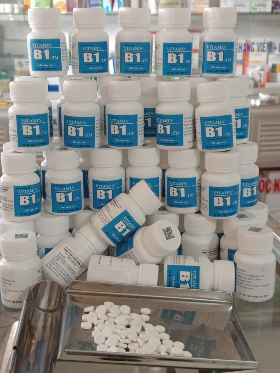 Combo 5 lọ viên uống Vitamin B1(Đại Uy) lọ 100 viên màu trắng giúp tăng cường sức khỏe hỗ trợ trong bệnh tê phù tay chân, giúp ăn ngon