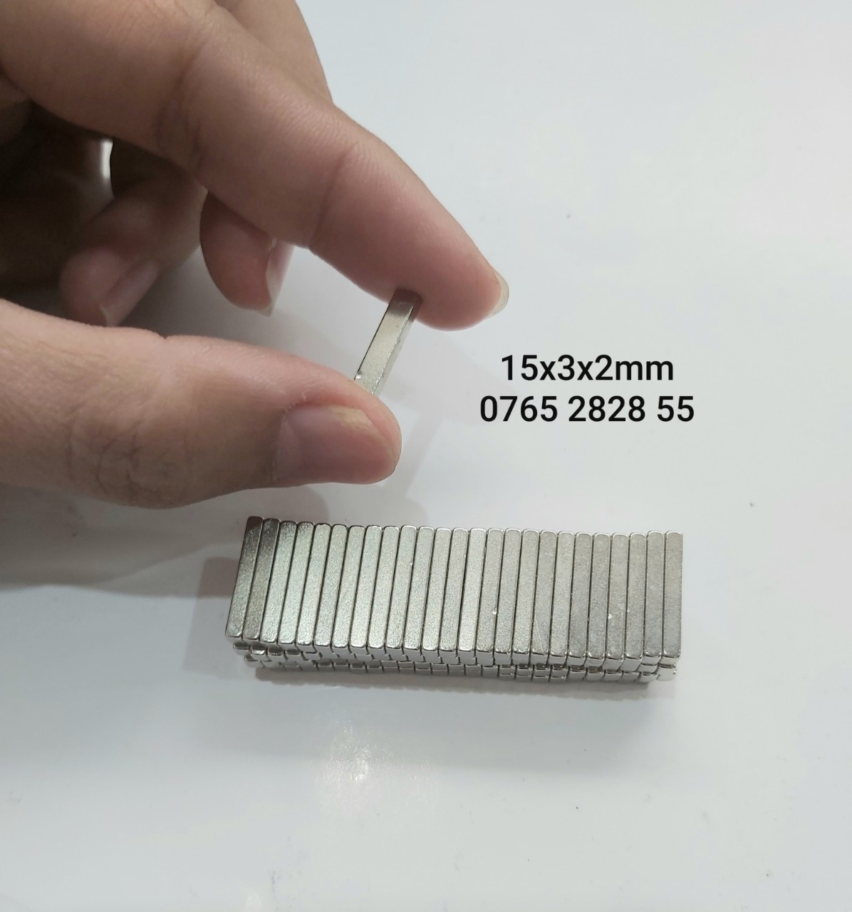 Nam châm đất hiếm 15x3x2mm- loại nhỏ lực từ mạnh