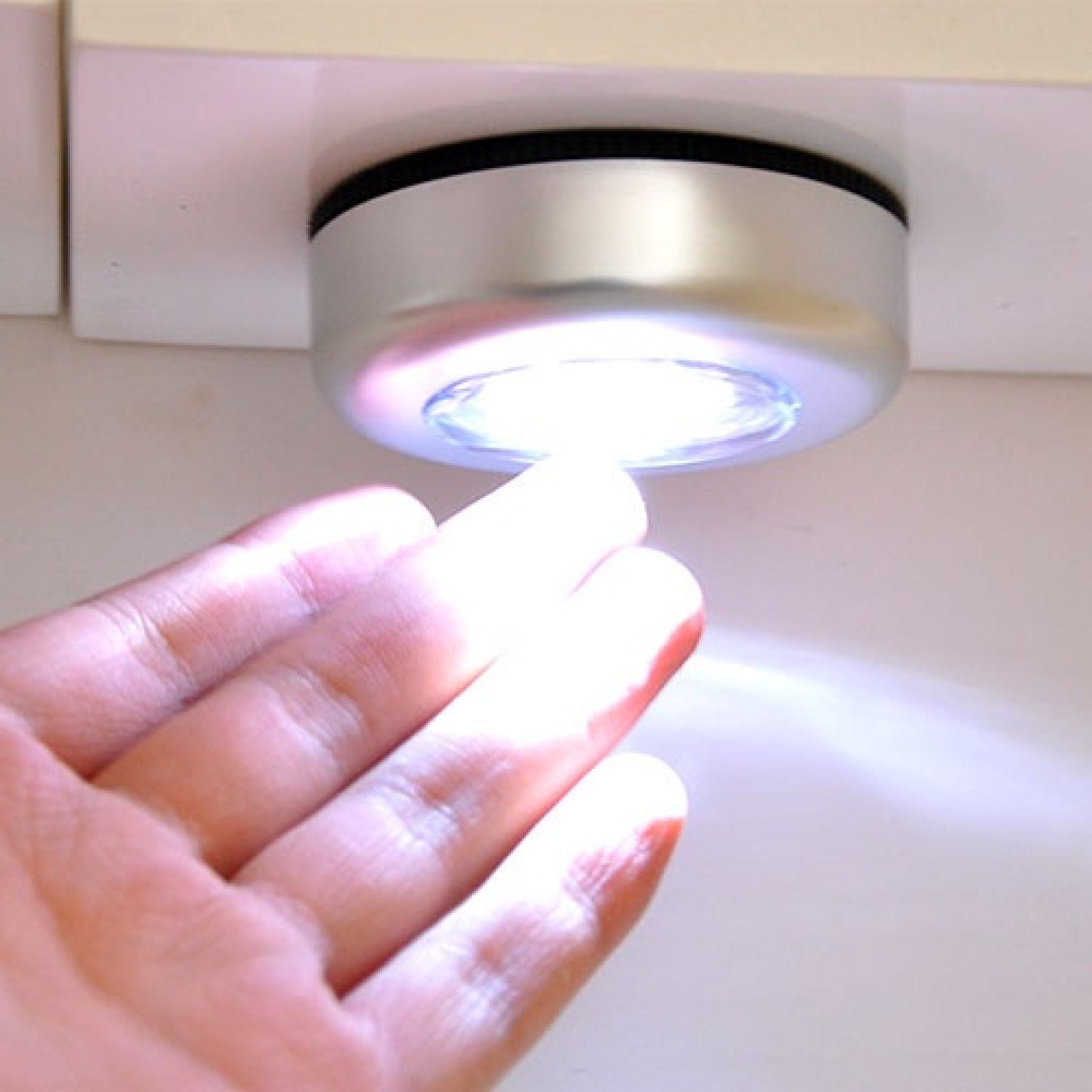 Đèn led dán tường 3 bóng dùng pin, gắn tủ quần áo