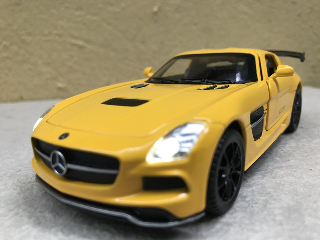 Mô hình xe ô tô Mercedes SLS AMG 1:32