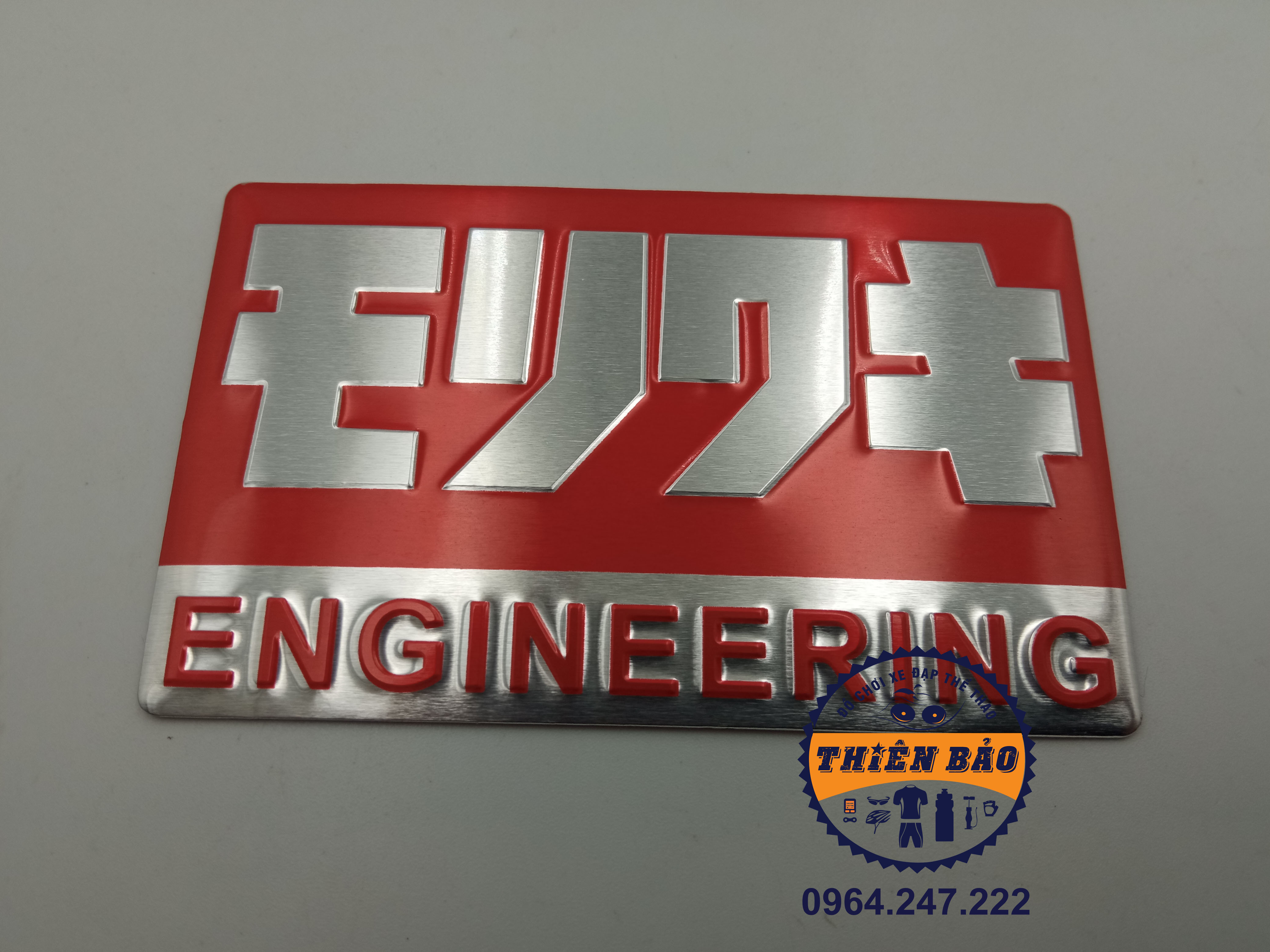 Decal nhôm dán pô, tem nhôm dán xe máy, logo dán xe, sticker dán Engineering Japan bạc đỏ #370