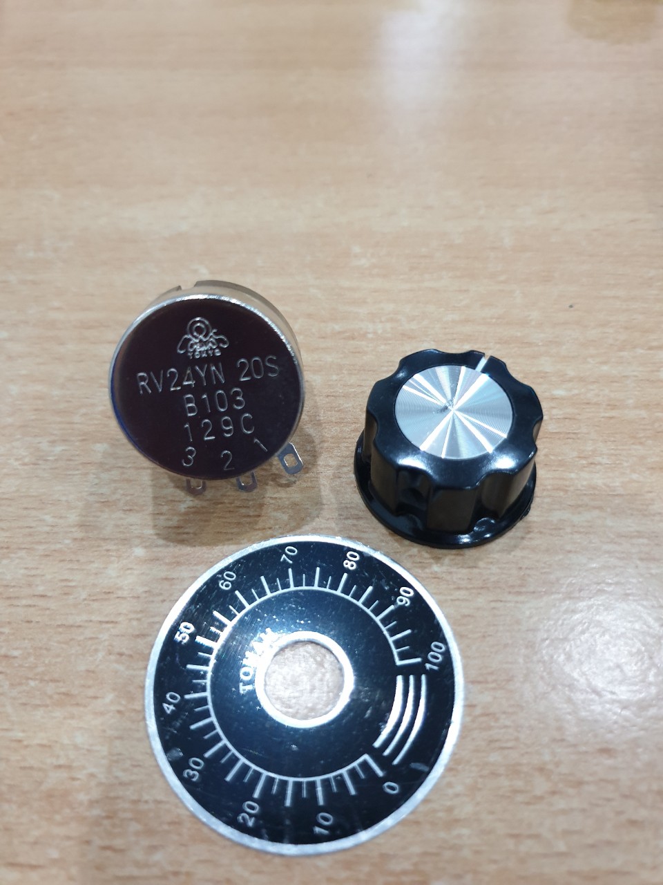 Biến trở b103, b502, b504, b202, b204, mặt chia vạch