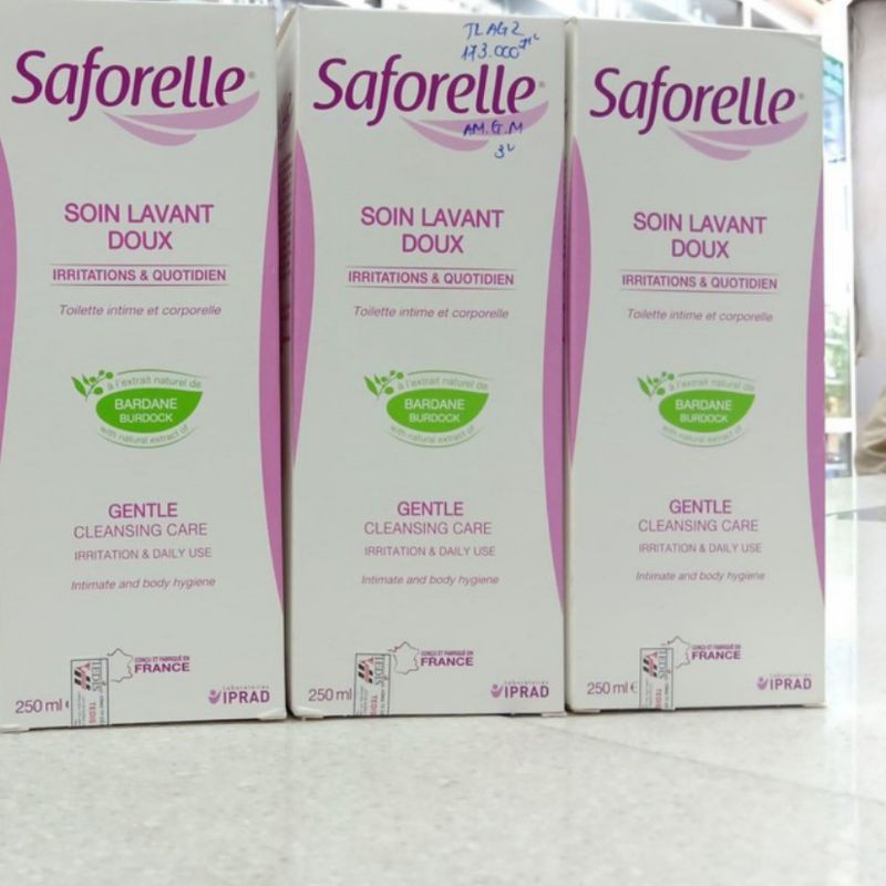 Dung dịch vệ sinh phụ nữ dịu nhẹ saforelle 250ml
