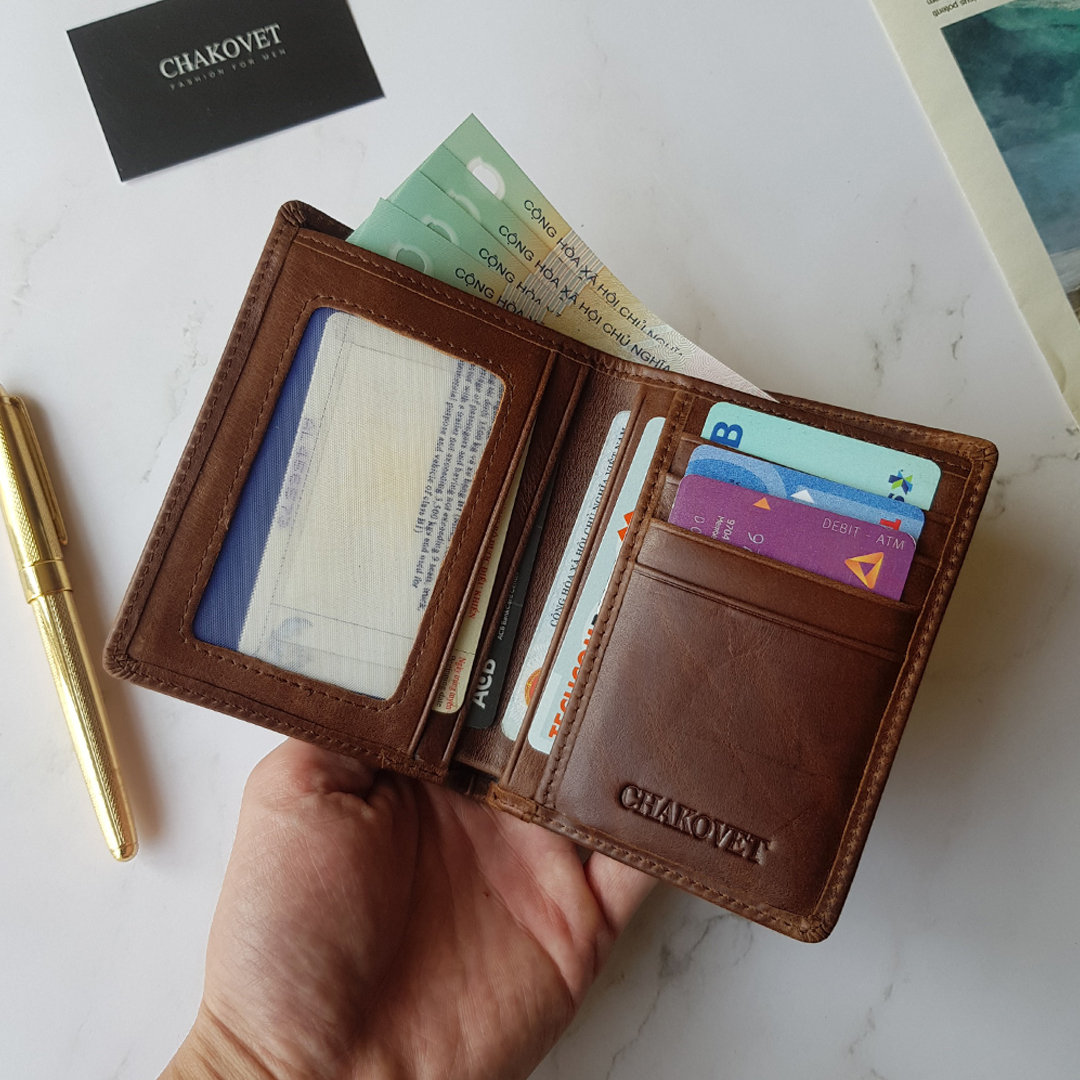 Bóp nam da bò Sáp Chakovet V.1125 , Ví nam da thật kiểu ví dáng đứng nhiều ngăn có khóa kéo đựng tiền thẻ giấy tờ xe, Bóp da nam da bò bền đẹp sang trọng phong cách thời trang nam nhỏ gọn bỏ vừa túi quần không bị cộm